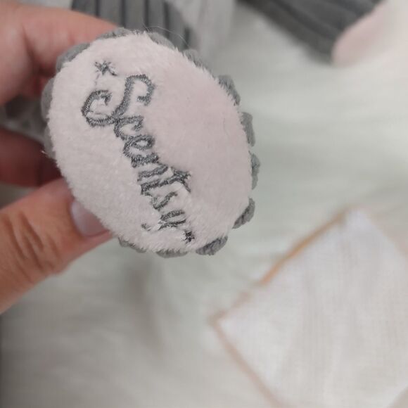 Scentsy Buddy Ollie The Elephant Gray Full Size Pl - Picture 7 of 10